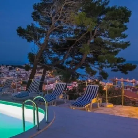 4 شقة Baška Voda